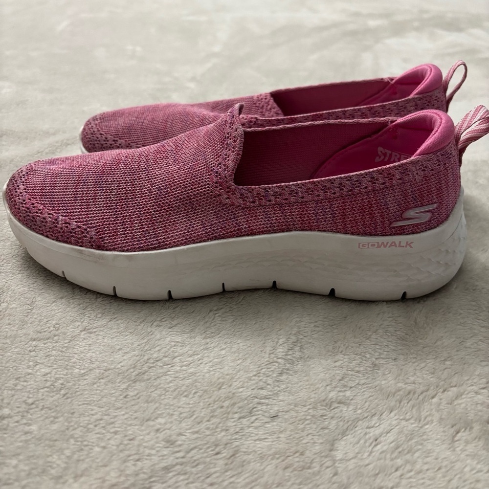 Skechers Air Cooled Goga Mat Women's Pink Knit Slip-On Sneakers Size 7.5 - Picture 2 of 7